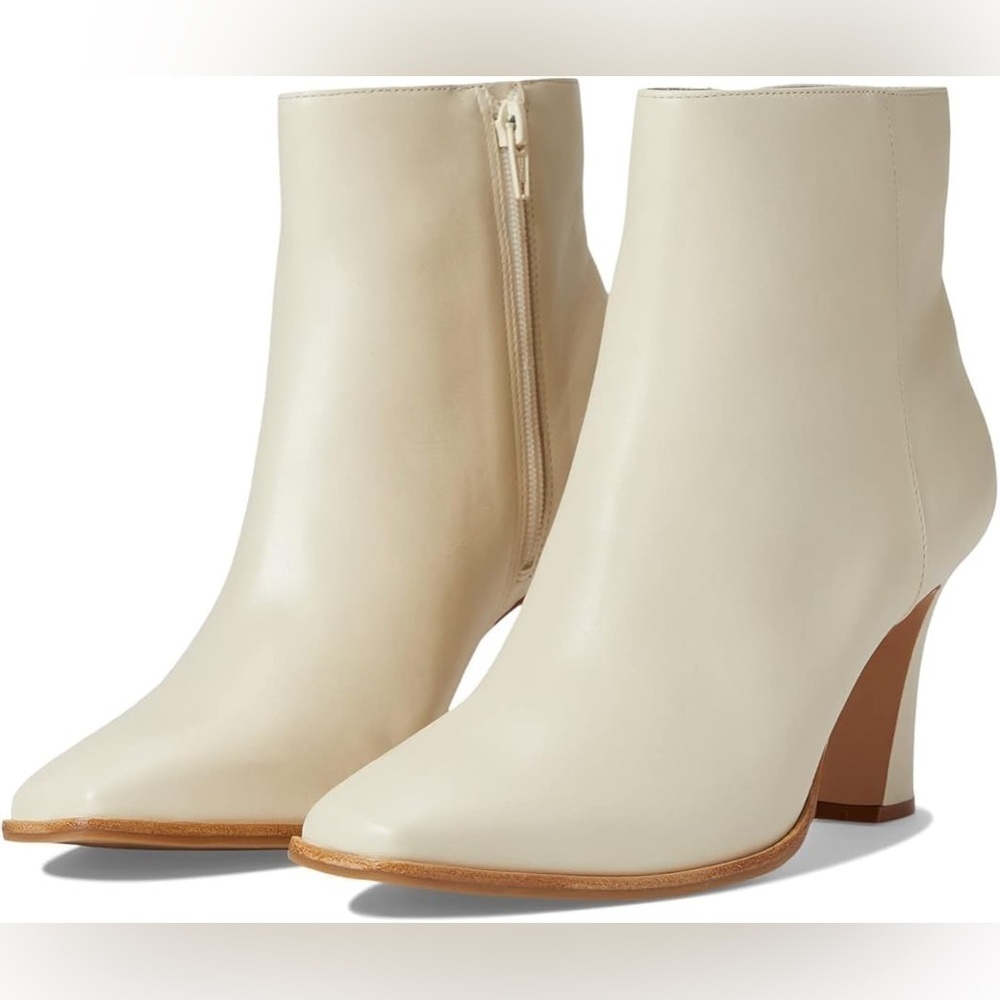 Bernardo - Bowery Leather Eggshell Square Toe Side Zipper Heeled Bootie Size 8